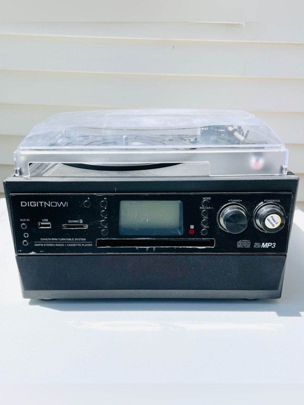 Digitnow! M503 Black Turntable and cassette System with AM/FM Radio & MP3